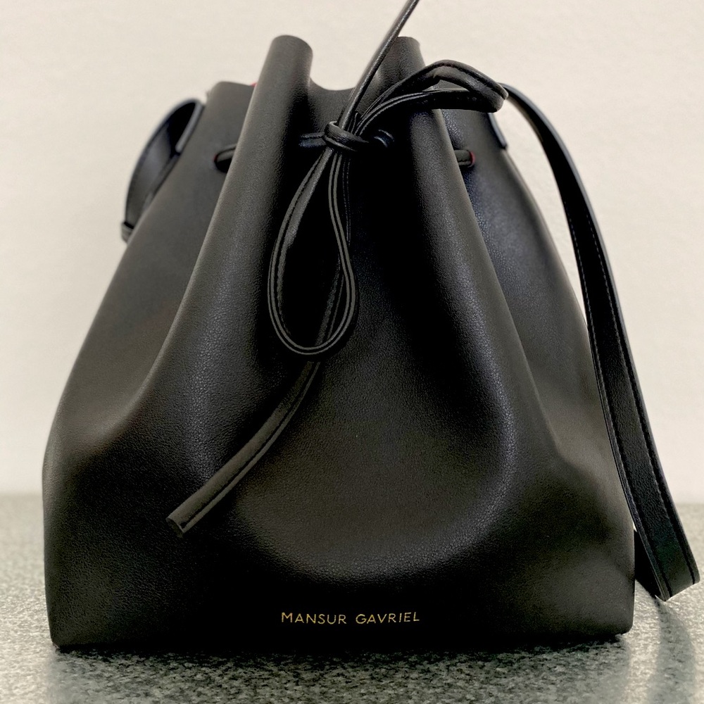 Mansur Gavriel bucket bag / RED interior